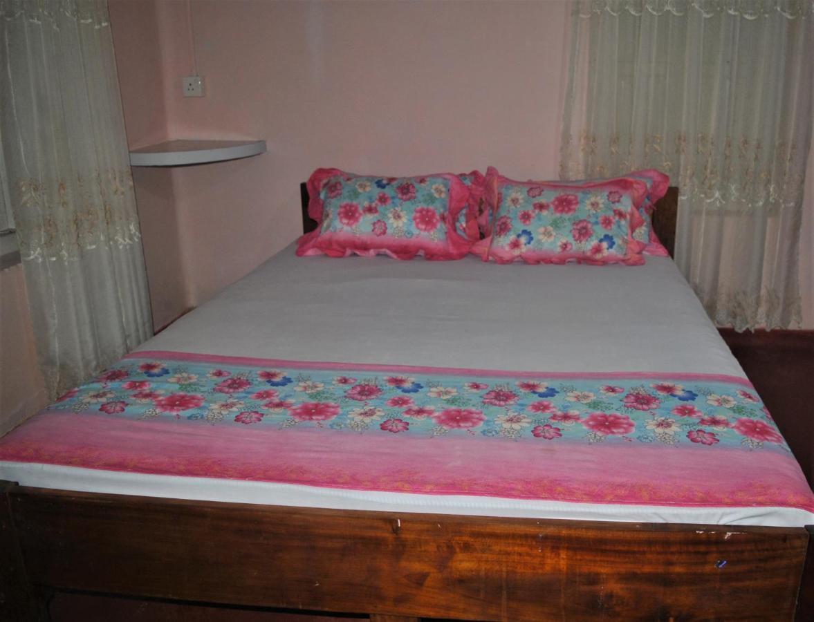 Deniyaya Guest House ภายนอก รูปภาพ